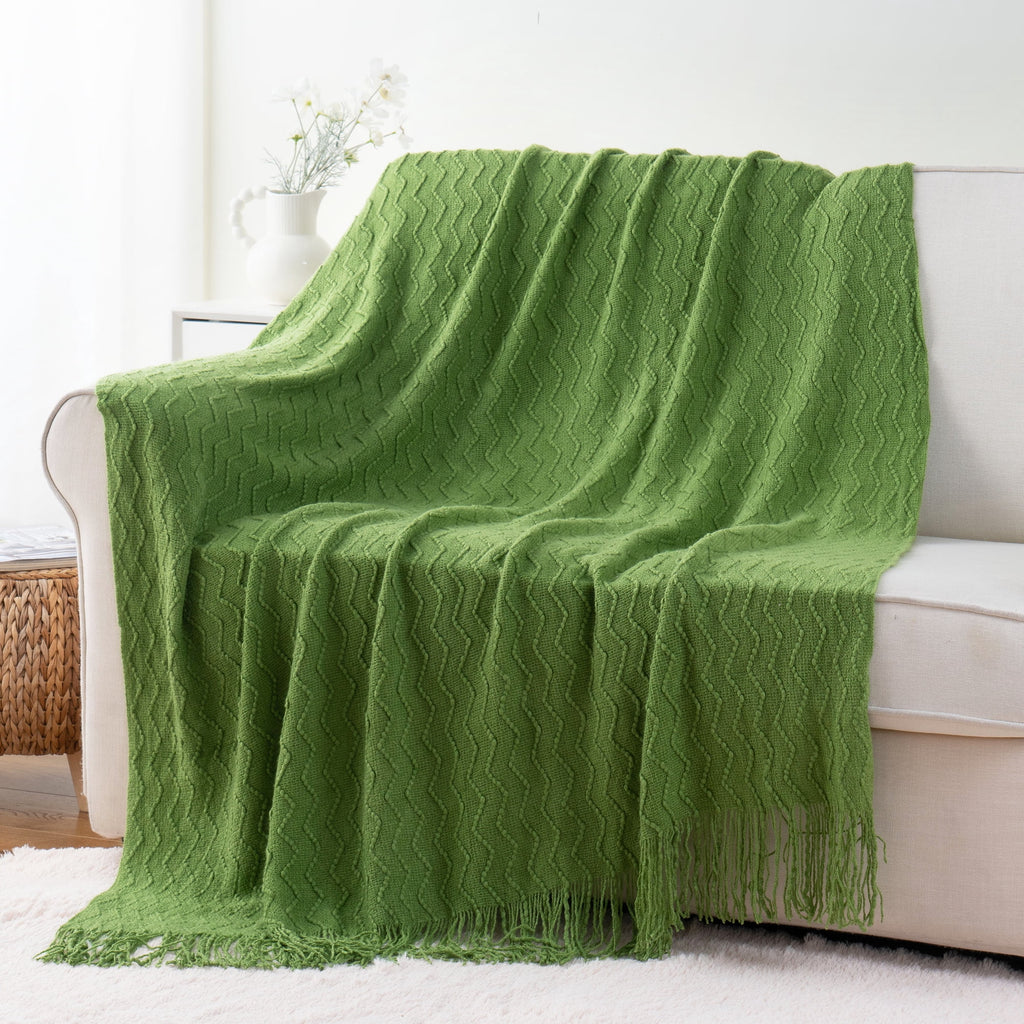 Battilo Green Textured Throw Blanket, Lightweight Spring Decor Blanket for Living Room, 50"X60"